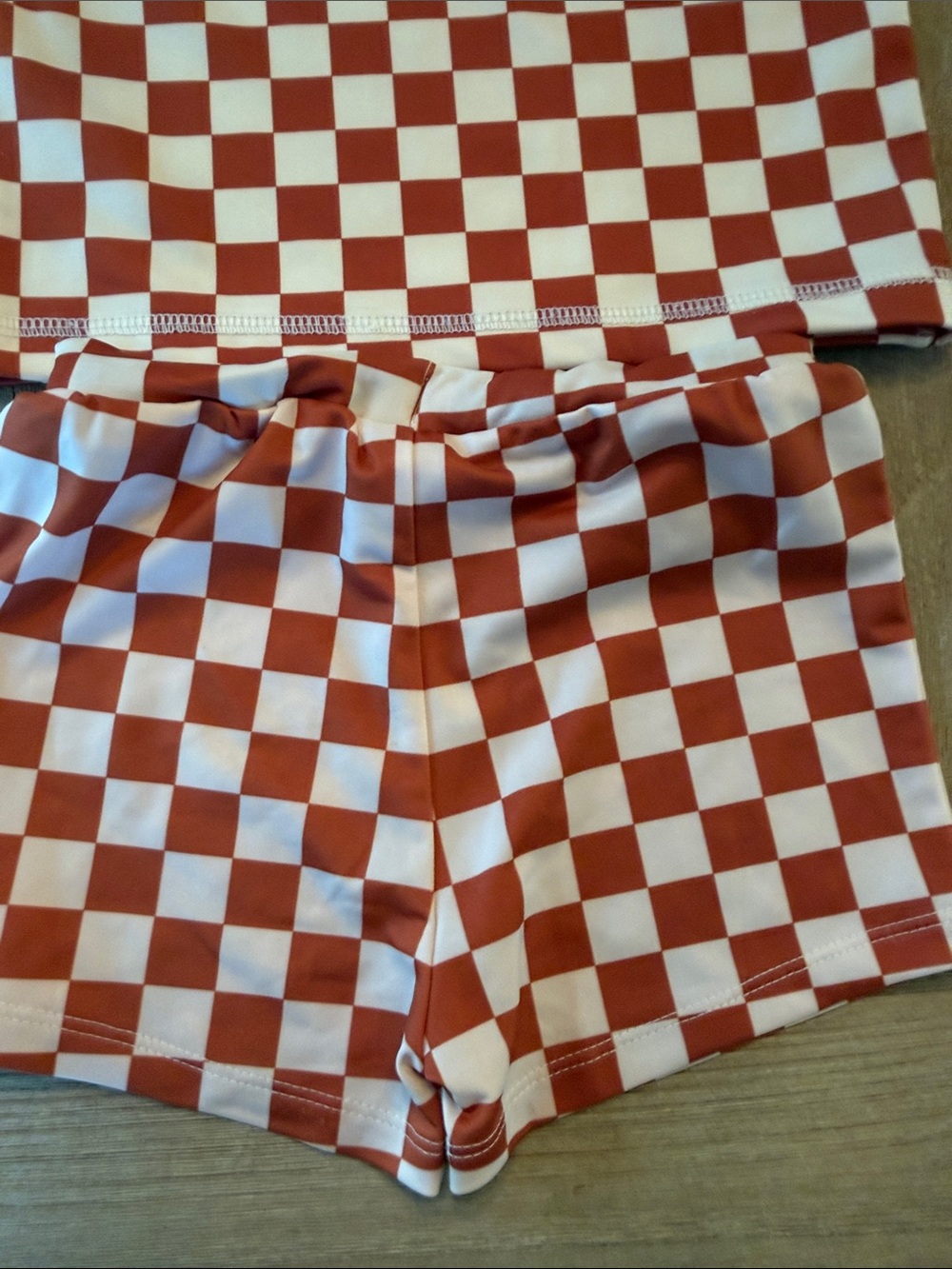 Kids Checkerboard Rashguard Set - Rust & White - Picture 5 of 6